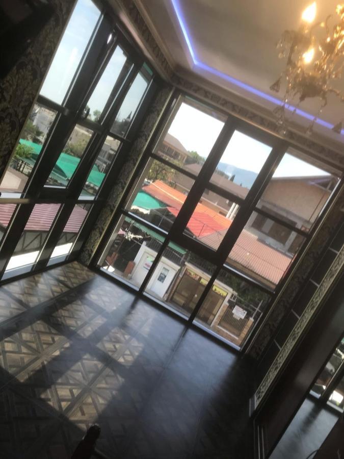 Nina Mini Hotel Gagra Exterior foto